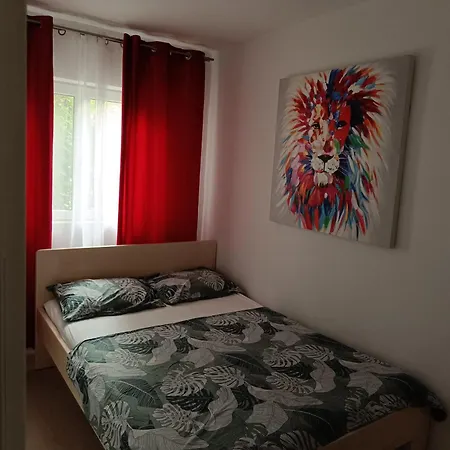 Apartment Bare